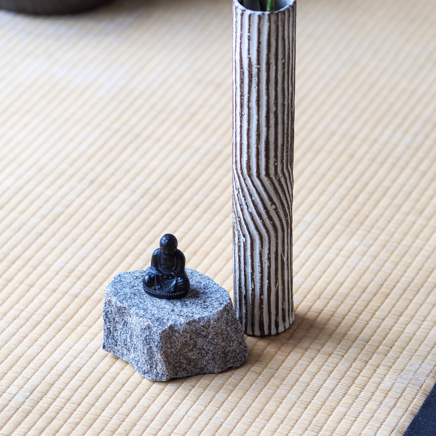 Shimu Vase