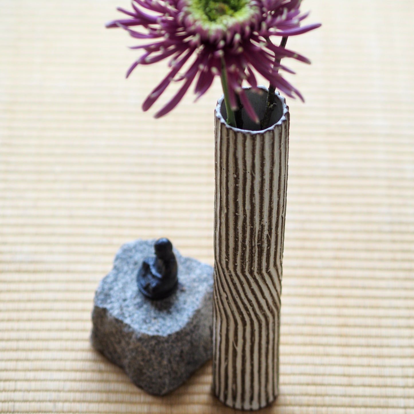 Shimu Vase