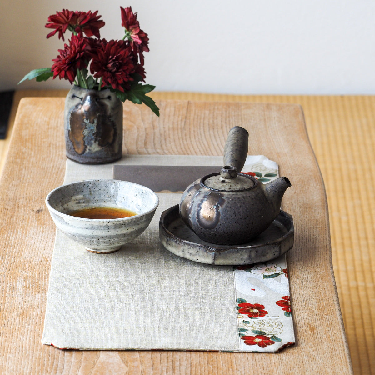 Yūgen-Palbeu Vase