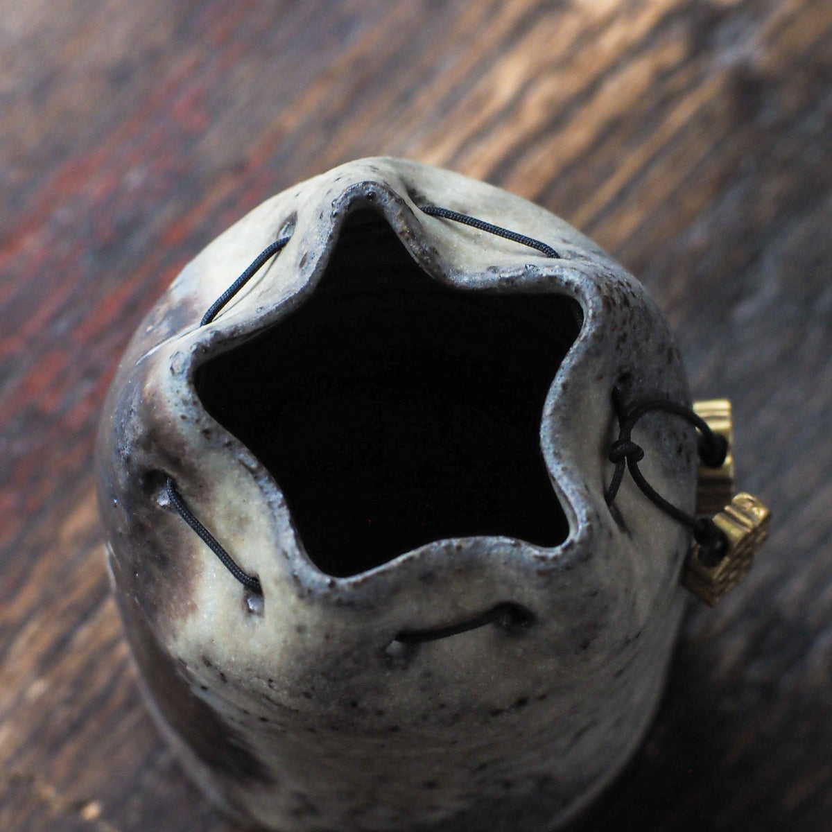 Yūgen-Palbeu Vase