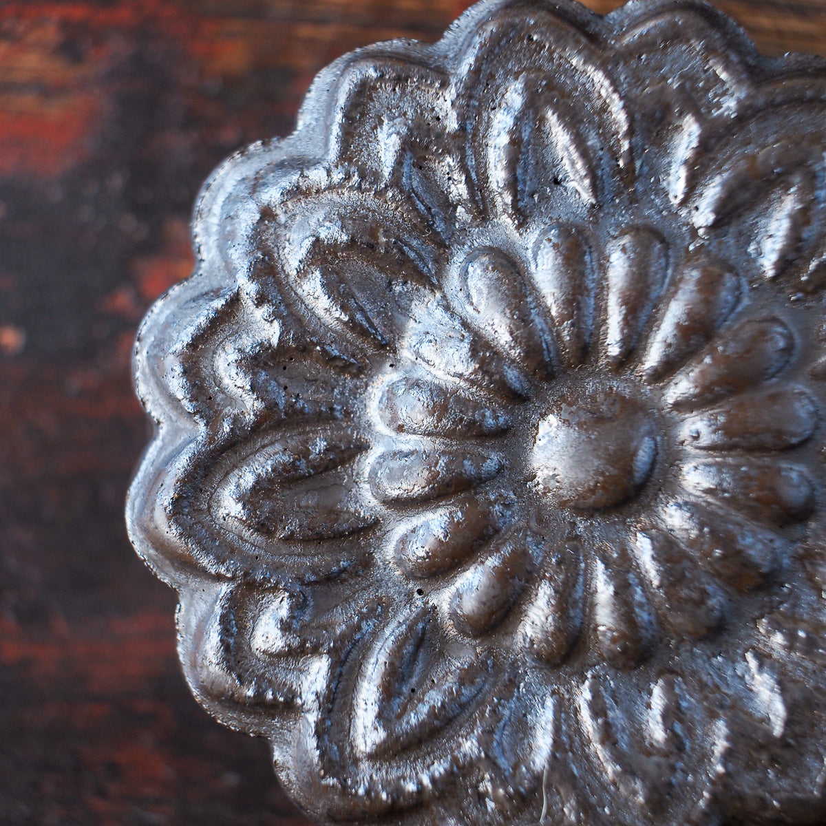 Chrysanthemum Mooncake