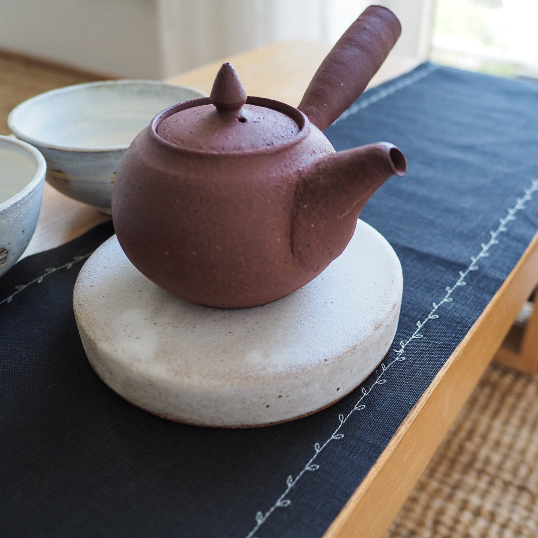 Round Teapot Holder