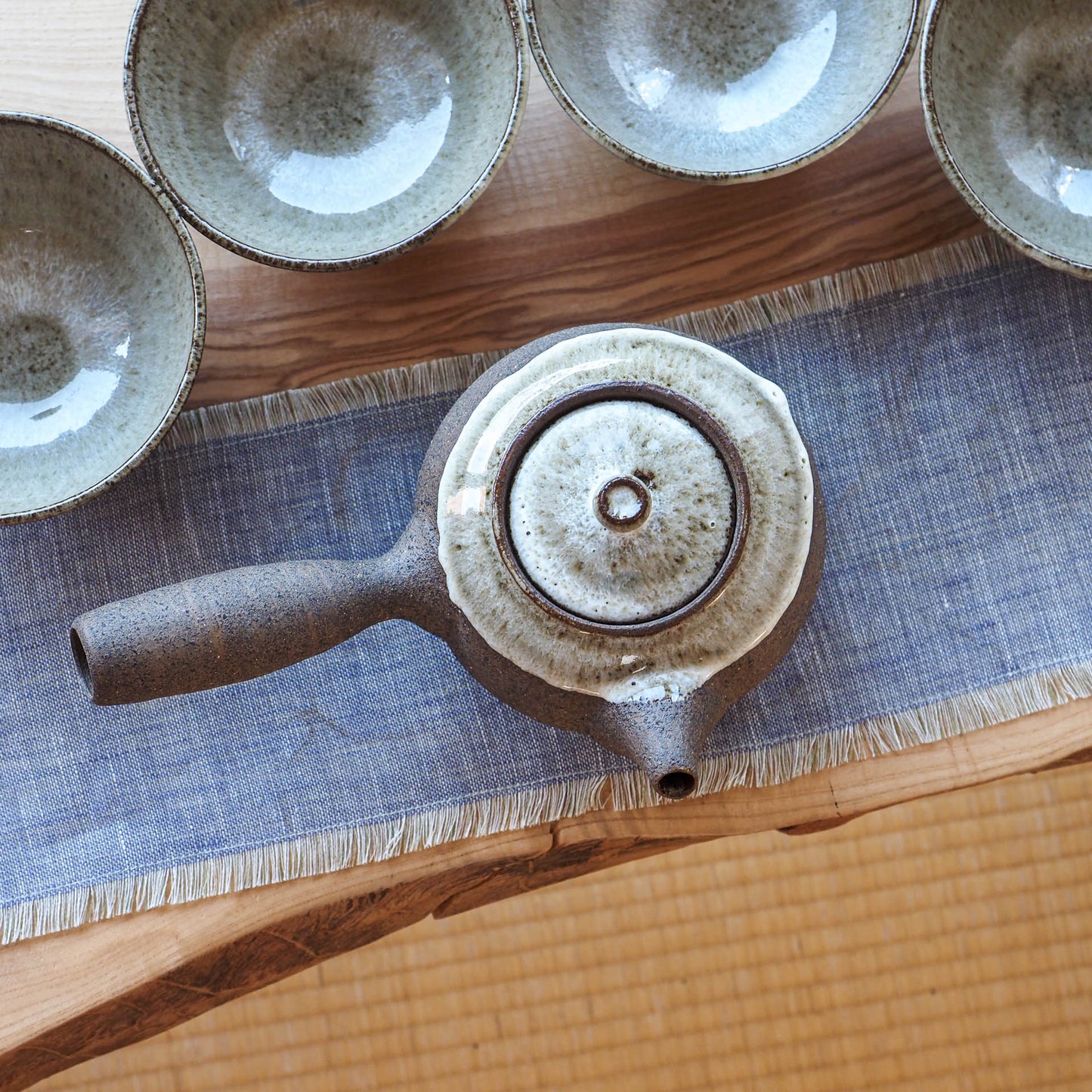 Leftie Sidehandle Teapot