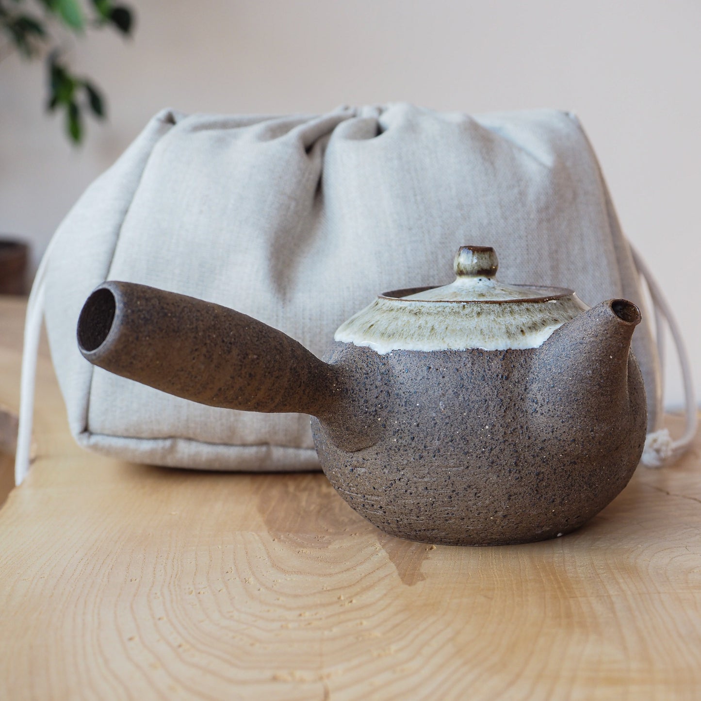 Leftie Sidehandle Teapot