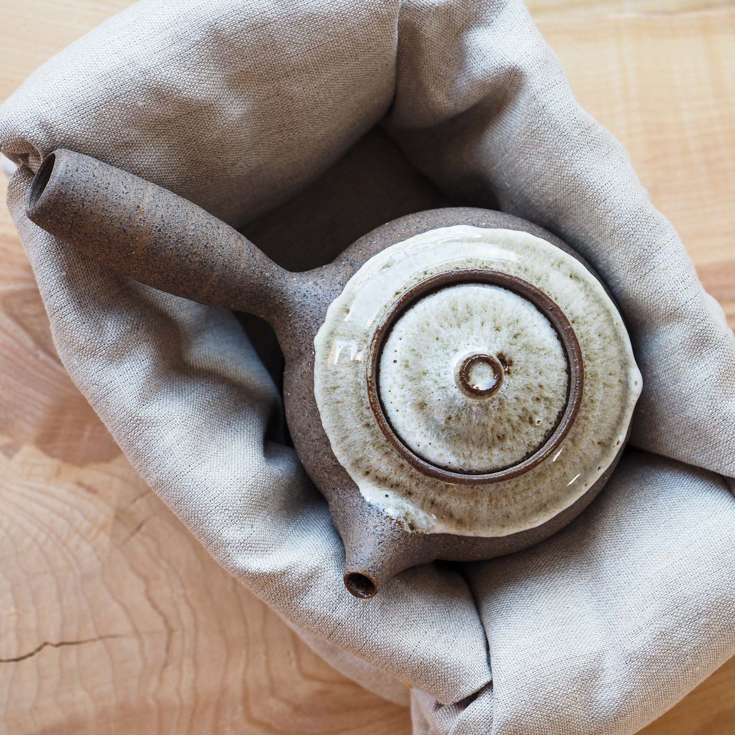 Leftie Sidehandle Teapot