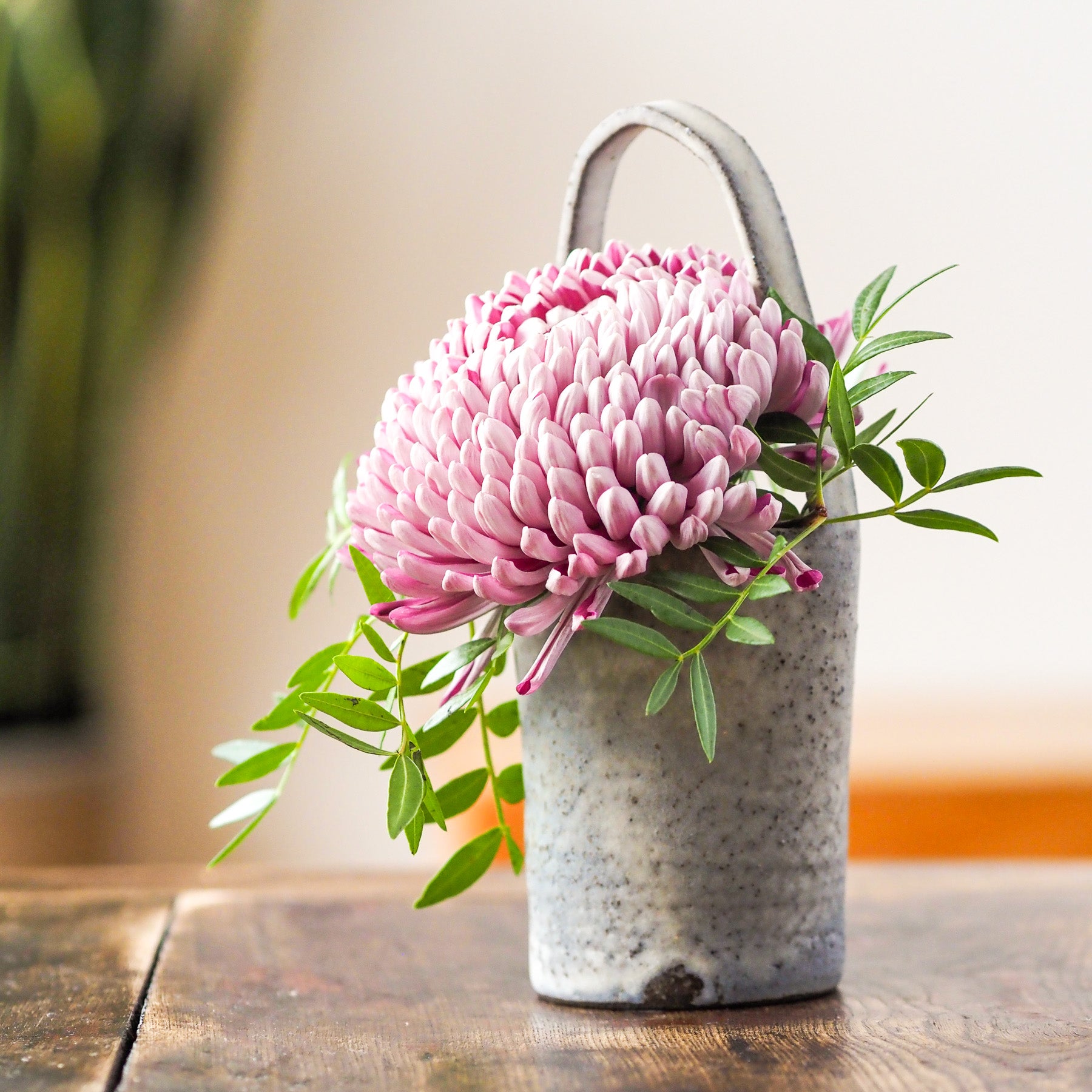 Yūgen Vase – Care for teaware